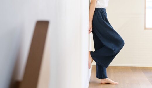 【体型を選ばないパンツ】形態安定加工の幅広ワイドパンツ